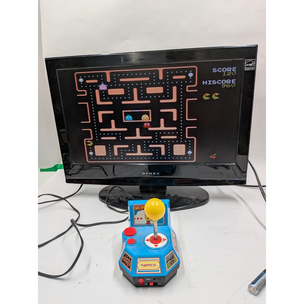 Namco Ms Pac-Man Plug & Play TV Games Jakks Pacific 5-in-1 Retro Arcade Joystick